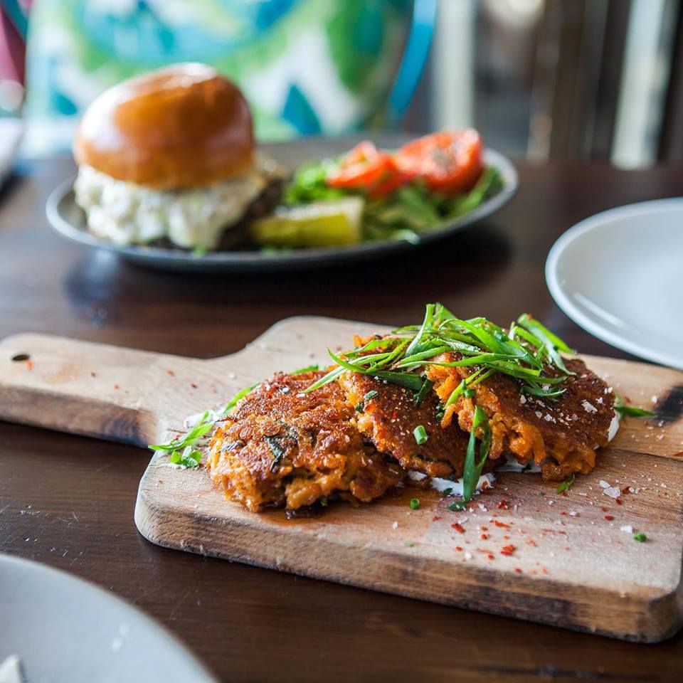 Leona brings a refreshing and thoughtful dining experience to the Venice Beach area. Just steps from the beach, Chef Nyesha J. Arrington cultivates a warm and inviting setting with a lively atmosphere for both intimate and shared group dining experi…
